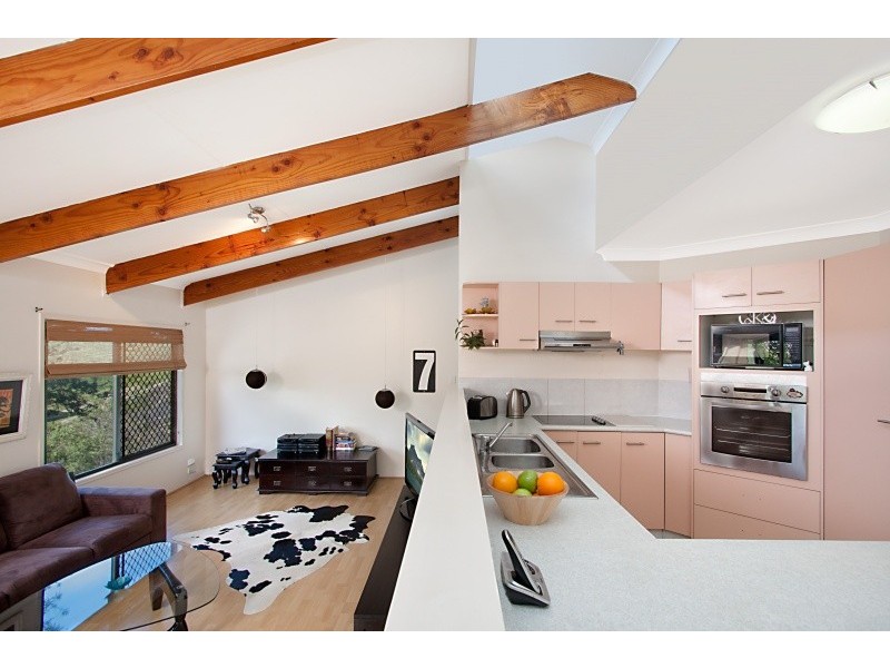 7 Nollamara Drive, Elanora QLD 4221