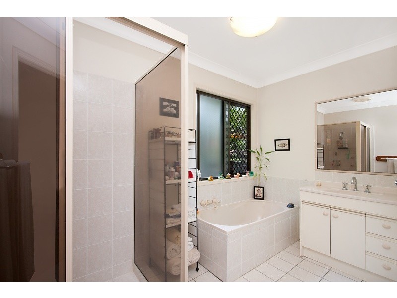 7 Nollamara Drive, Elanora QLD 4221