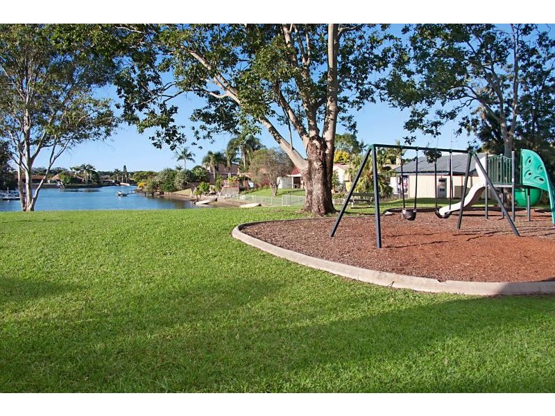 20 Whitsunday Drive, Currumbin Waters QLD 4223