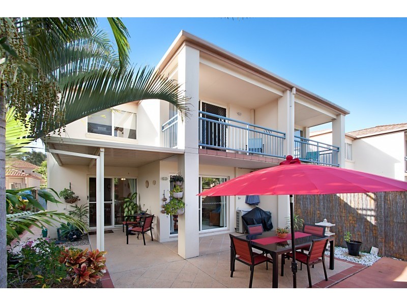 16/11 Beachcomber Court, Burleigh Waters QLD 4220