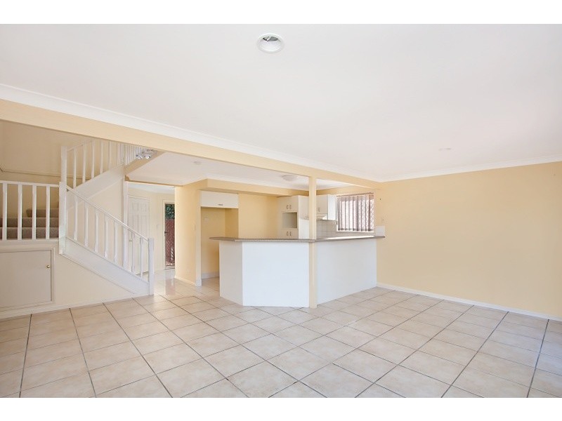 1/3 Maranta Street, Elanora QLD 4221