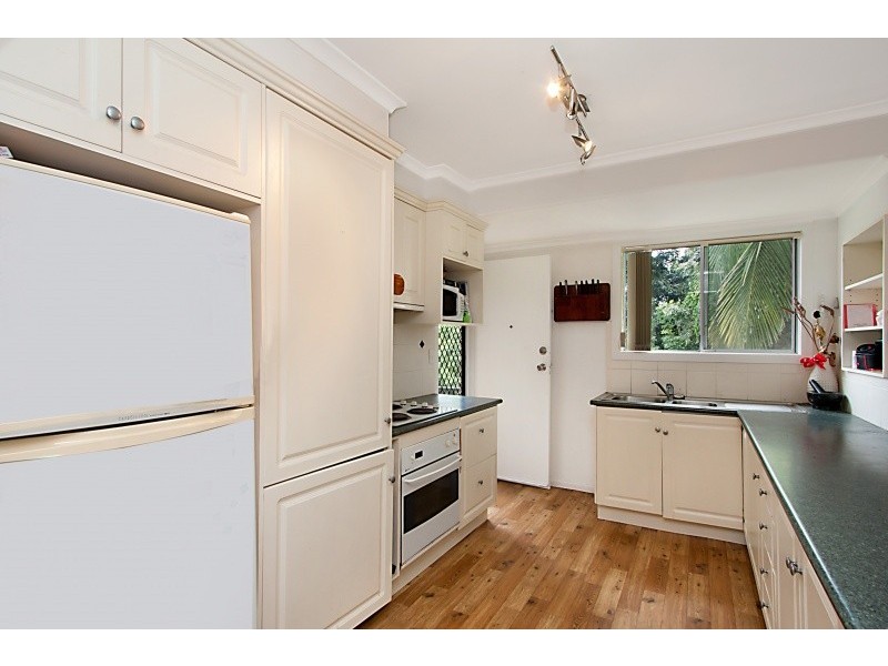 6 Seaview Parade, Elanora QLD 4221
