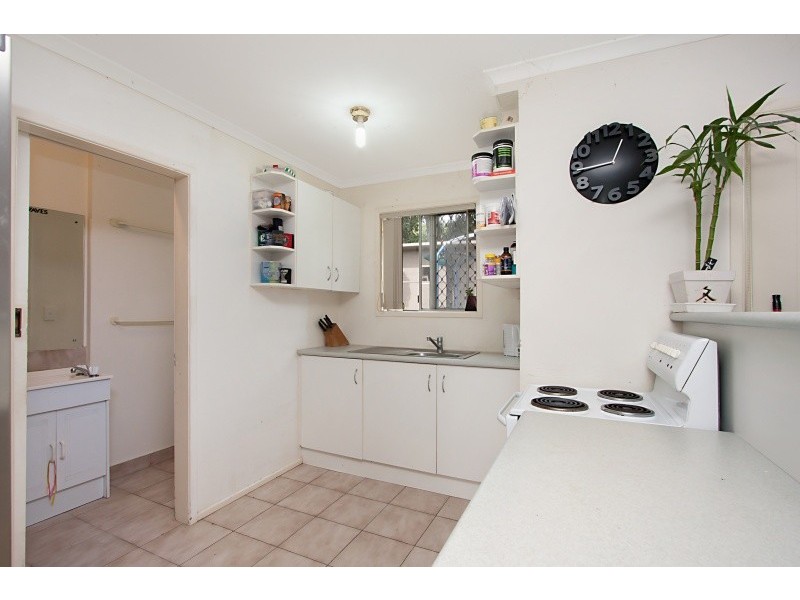 6 Seaview Parade, Elanora QLD 4221