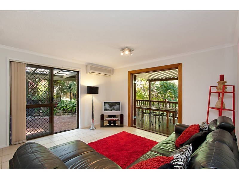 1/11 Daisy Street, Elanora QLD 4221