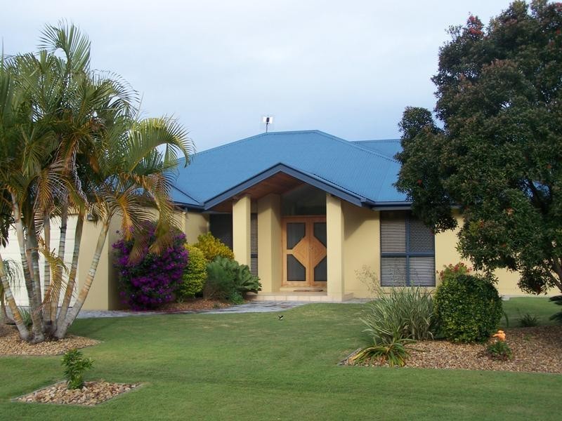 6 Pultenea Court, Elanora QLD 4221