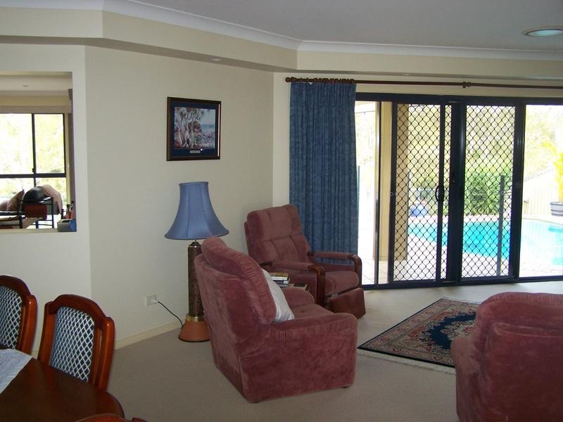 6 Pultenea Court, Elanora QLD 4221