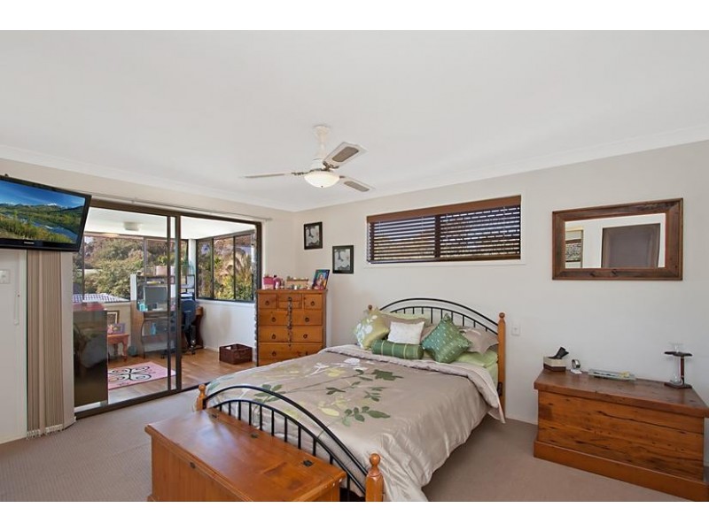 183 K P McGrath Drive, Elanora QLD 4221