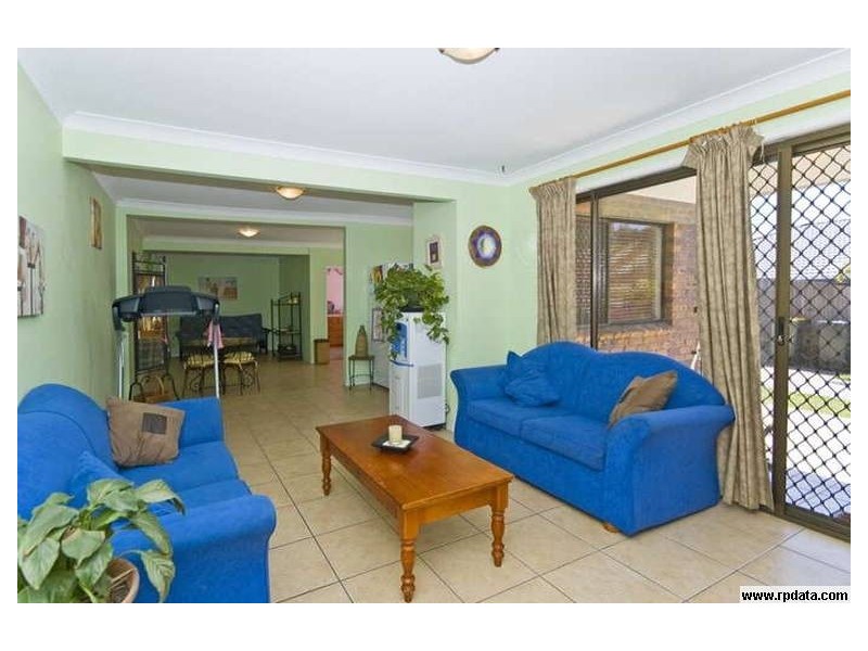 183 K P McGrath Drive, Elanora QLD 4221