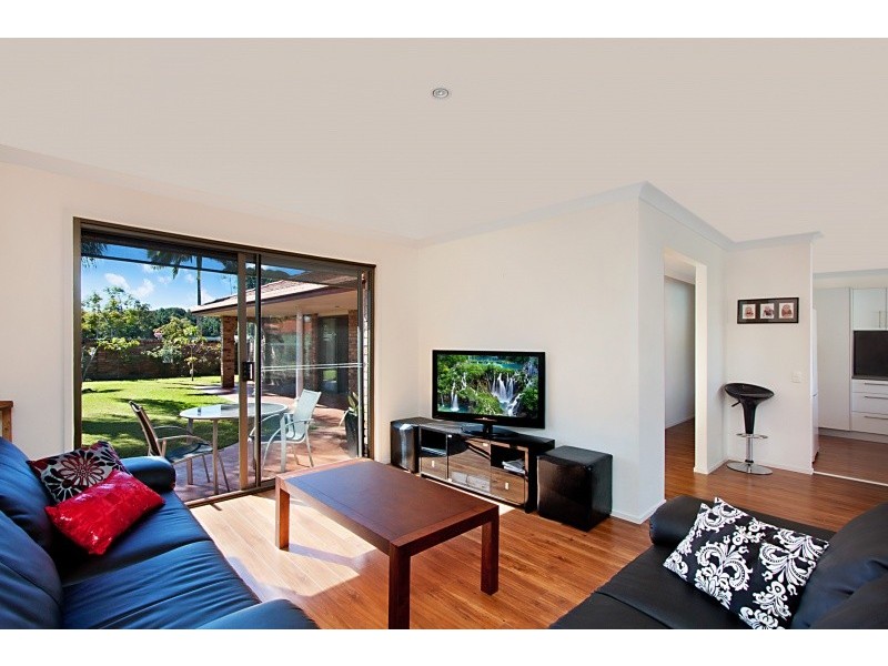 56 K P McGrath Drive, Elanora QLD 4221