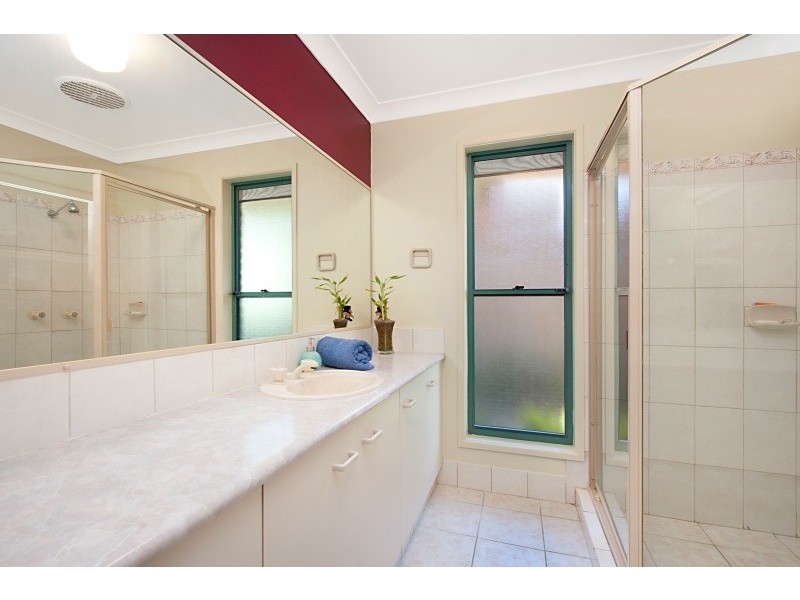 11 Goldvilla Drive, Elanora QLD 4221