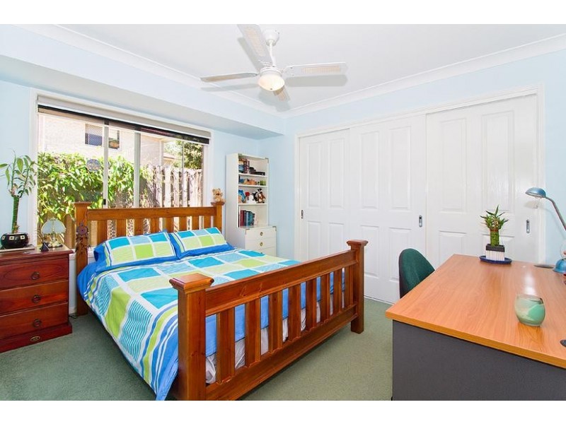 18 Hibertia Avenue, Elanora QLD 4221