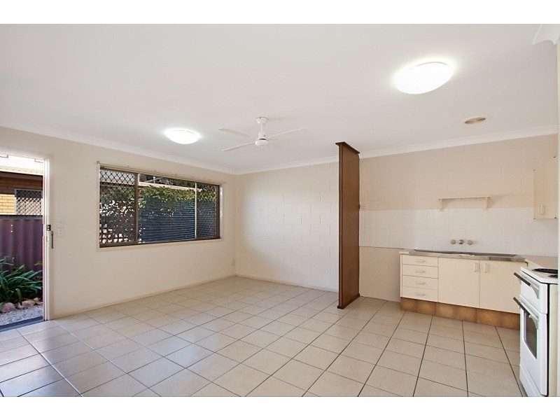 4/16 Sarawak Avenue, Palm Beach QLD 4221