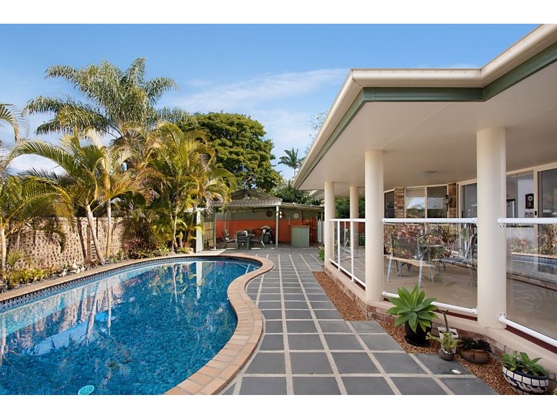 1 Ellioh Court, Elanora QLD 4221