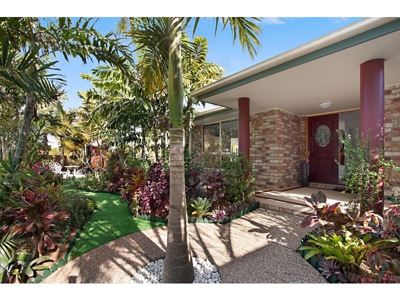 1 Ellioh Court, Elanora QLD 4221