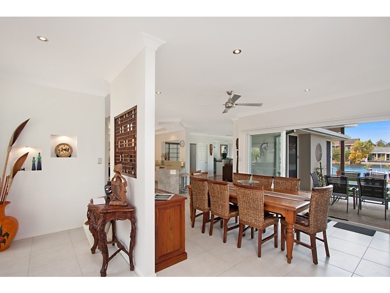 26 Chown Avenue, Currumbin Waters QLD 4223