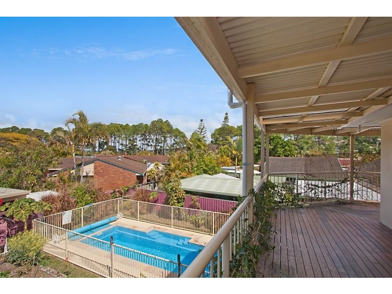 24 Sequoia Close,, Elanora QLD 4221