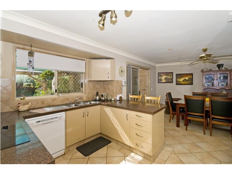 18 Saffron Street, Elanora QLD 4221