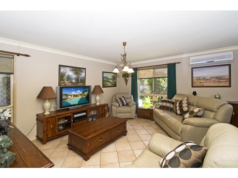 18 Saffron Street, Elanora QLD 4221