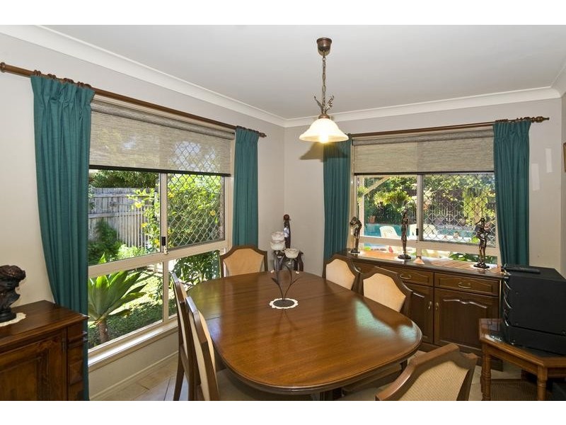 18 Saffron Street, Elanora QLD 4221