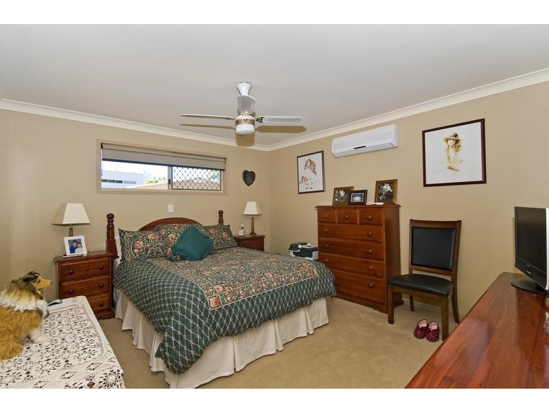 18 Saffron Street, Elanora QLD 4221