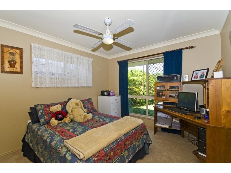 18 Saffron Street, Elanora QLD 4221