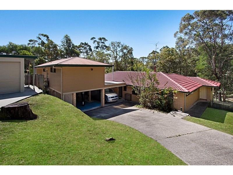 15 Cornwall Drive, Elanora QLD 4221