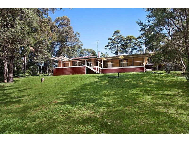 15 Cornwall Drive, Elanora QLD 4221