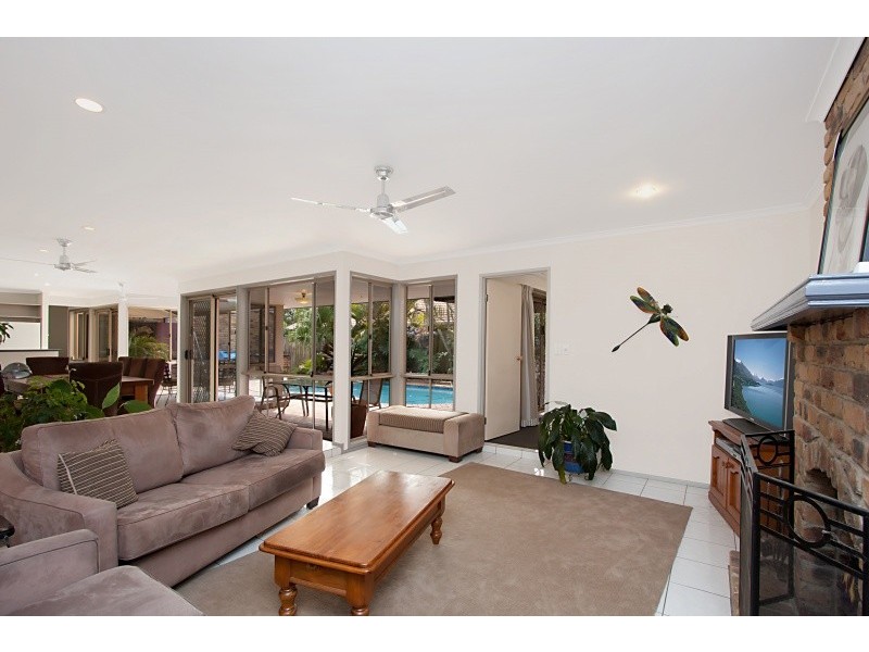 15 Bergamont Street, Elanora QLD 4221