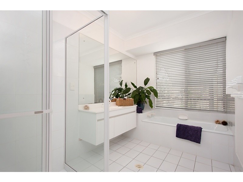 15 Bergamont Street, Elanora QLD 4221