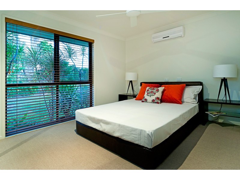 10 Rottnest Court, Elanora QLD 4221