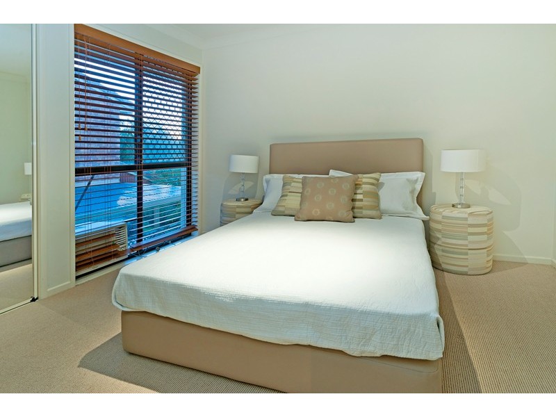 10 Rottnest Court, Elanora QLD 4221