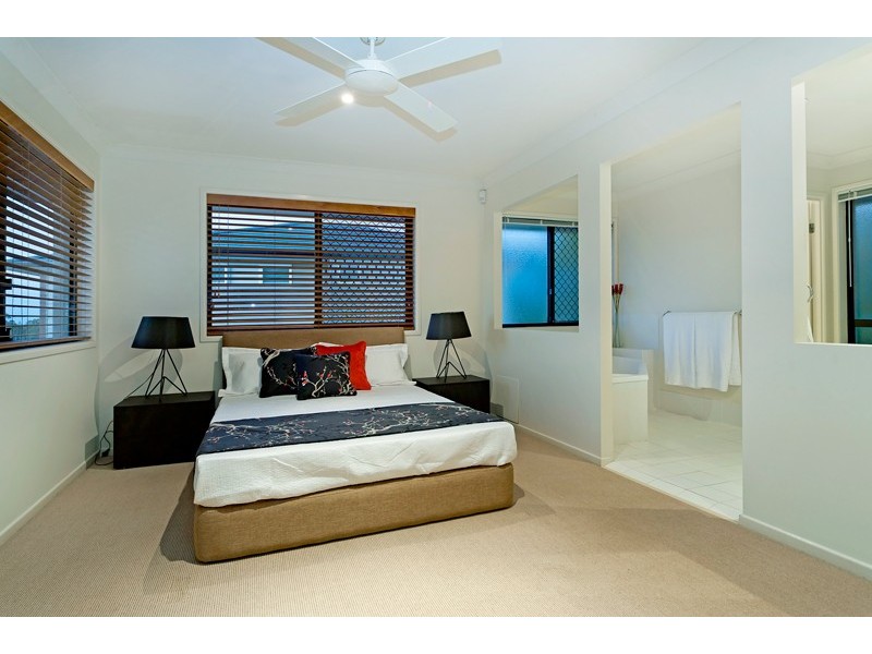 10 Rottnest Court, Elanora QLD 4221
