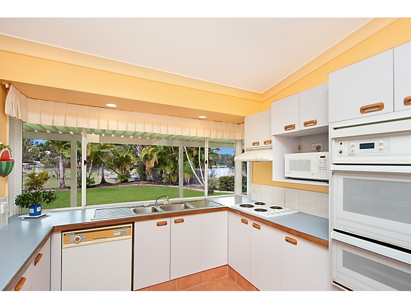 91 Murtha Drive, Elanora QLD 4221