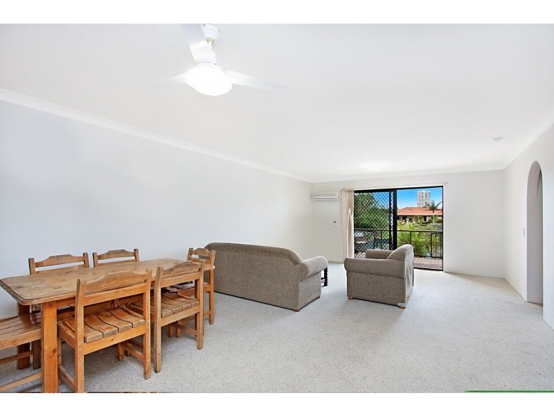 3/2 Sunbird Street, Burleigh Waters QLD 4220