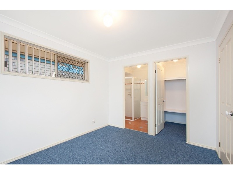 12 Typha Place, Elanora QLD 4221