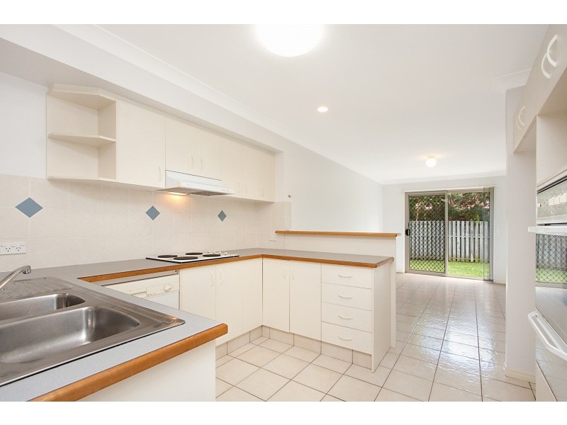 12 Typha Place, Elanora QLD 4221