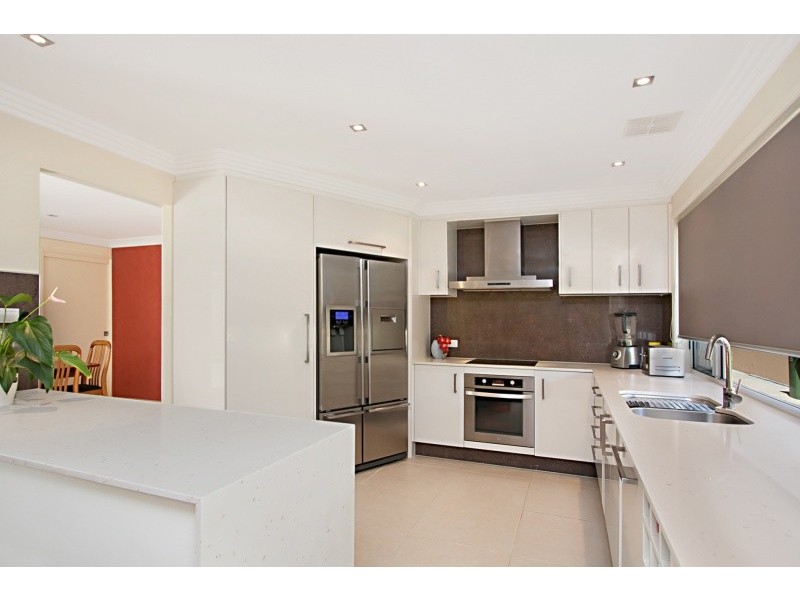 52 Jarrahdale Drive, Elanora QLD 4221