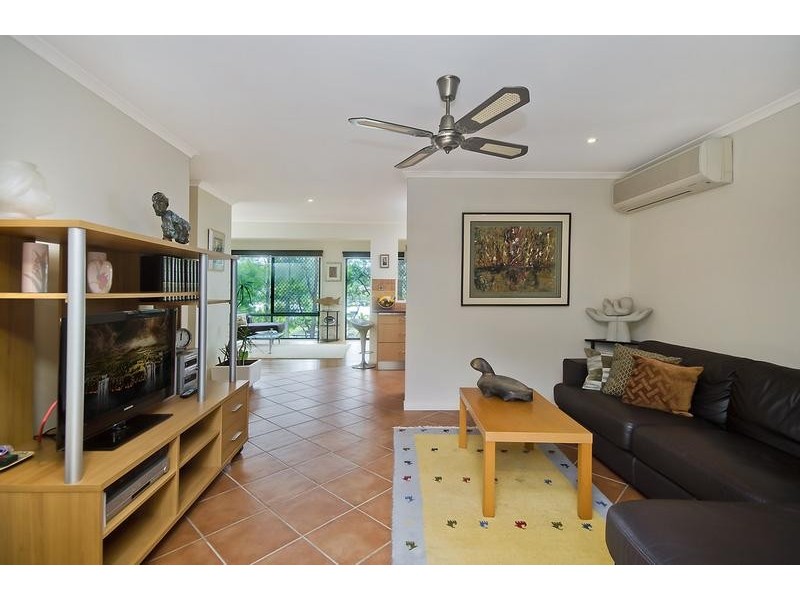 13 Kaffia Court, Elanora QLD 4221