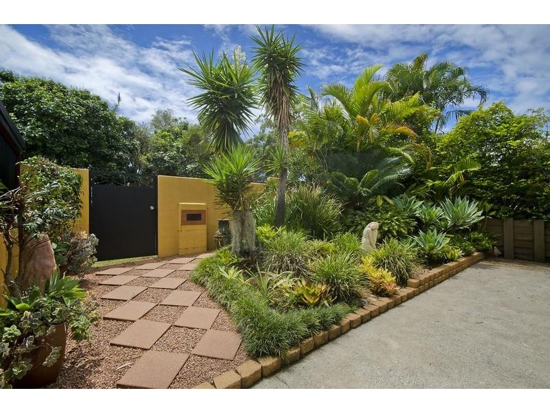 13 Kaffia Court, Elanora QLD 4221