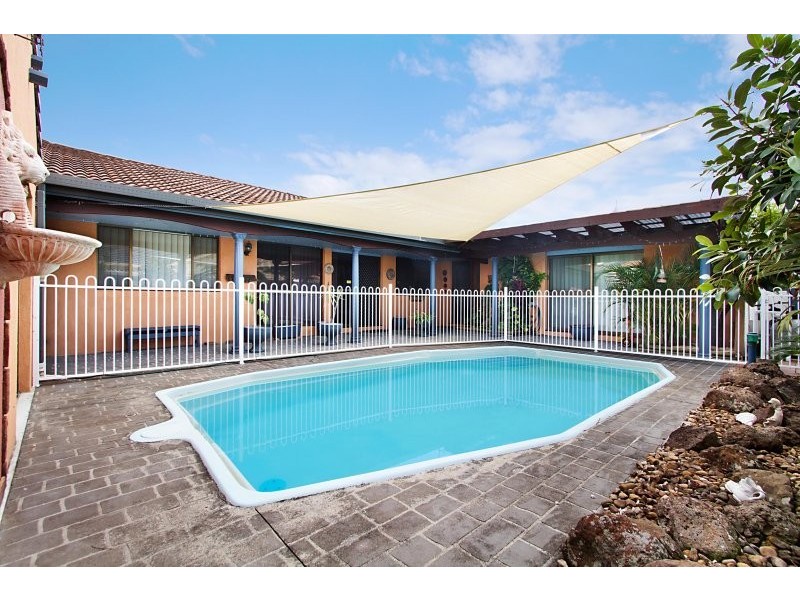 19 Murtha Drive, Elanora QLD 4221