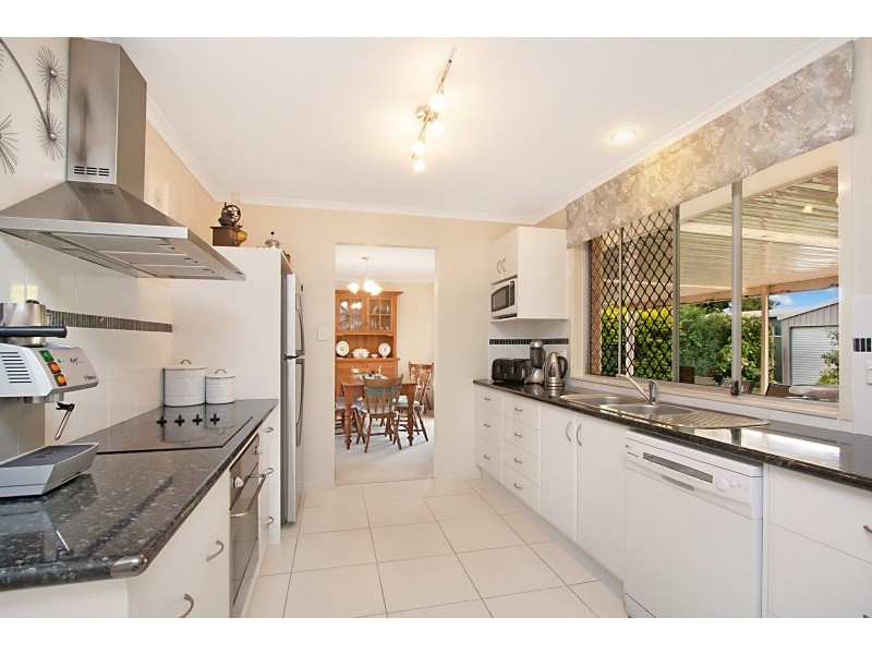 10 Sequoia Close, Elanora QLD 4221