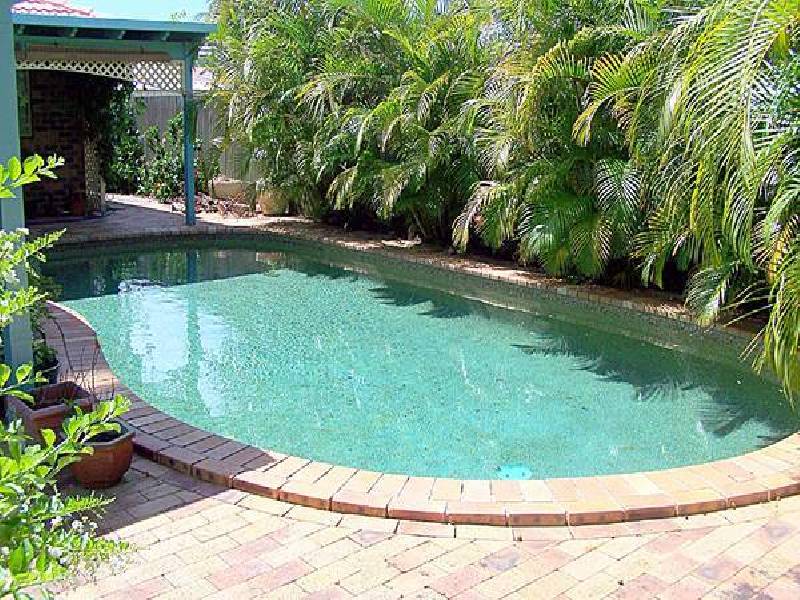 8 Agave Street, Elanora QLD 4221