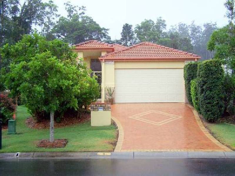 8 Eudonia Court, Elanora QLD 4221