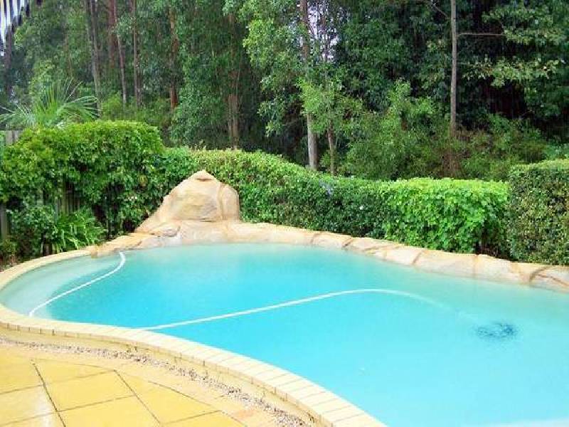 8 Eudonia Court, Elanora QLD 4221