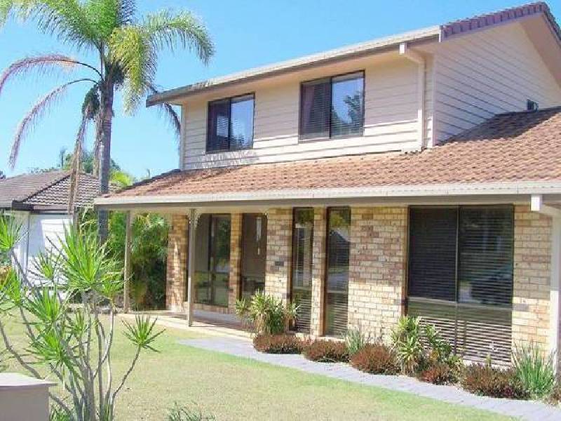 16 Ware Drive, Currumbin Waters QLD 4223