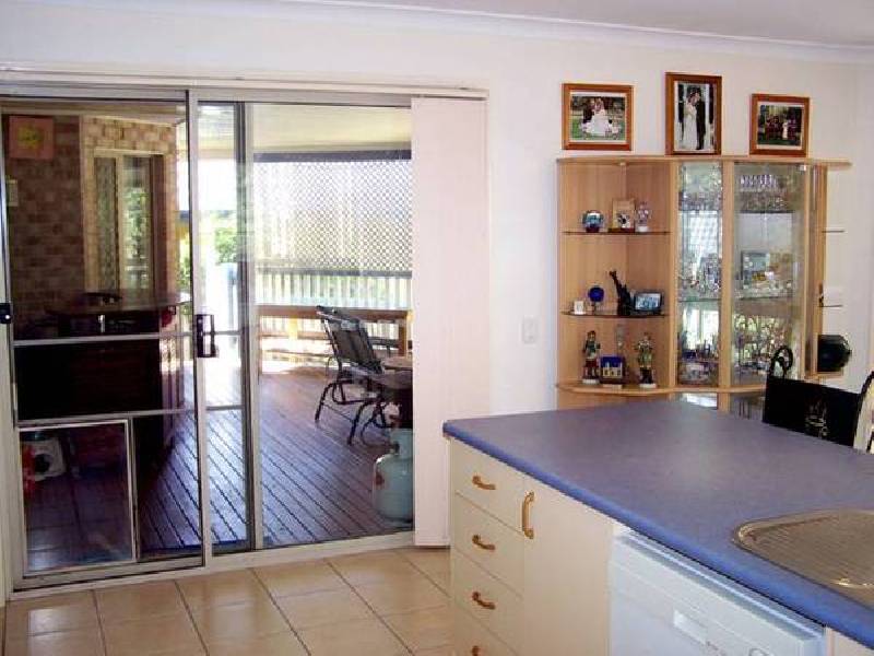 Leopard Ave, Elanora QLD 4221