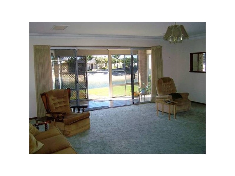 122 Mallawa Drive, Palm Beach QLD 4221