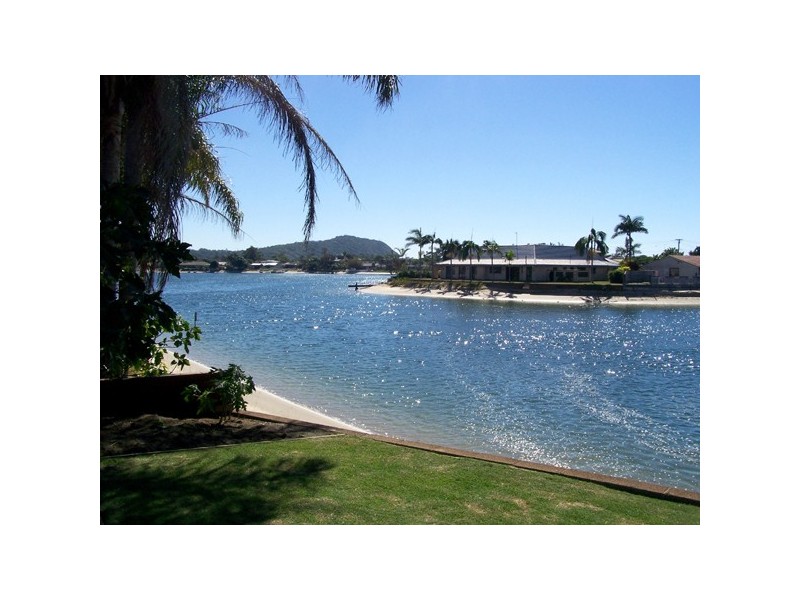 122 Mallawa Drive, Palm Beach QLD 4221