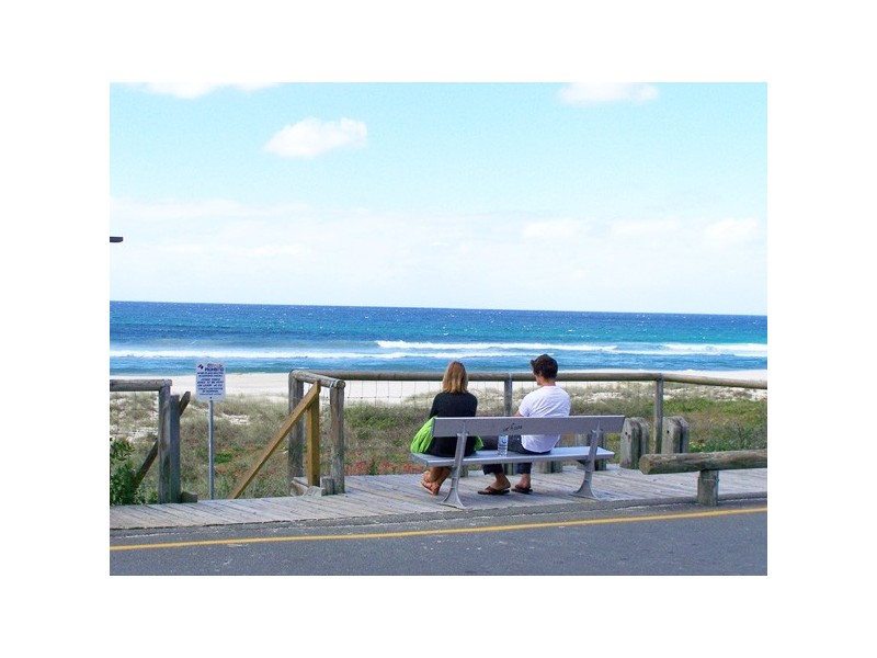 1/4 Twenty Sixth Ave, Palm Beach QLD 4221