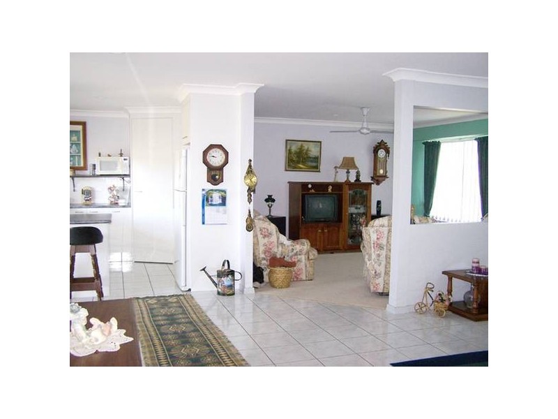 22 Casuarina Drive, Elanora QLD 4221